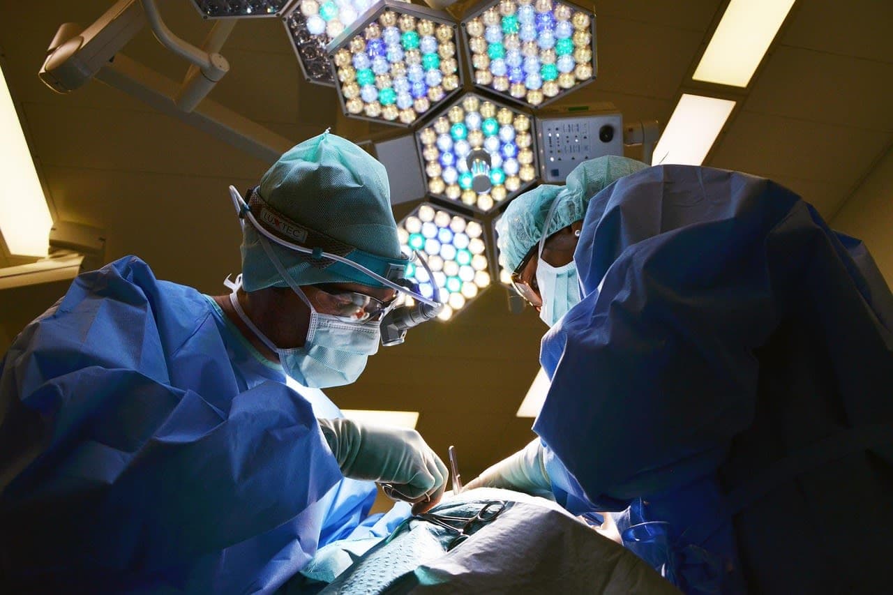 Der aerztliche Bereitschaftsdienst unter 116 117 arbeitet rund um die Uhr doctor on phone medical hotline Germany