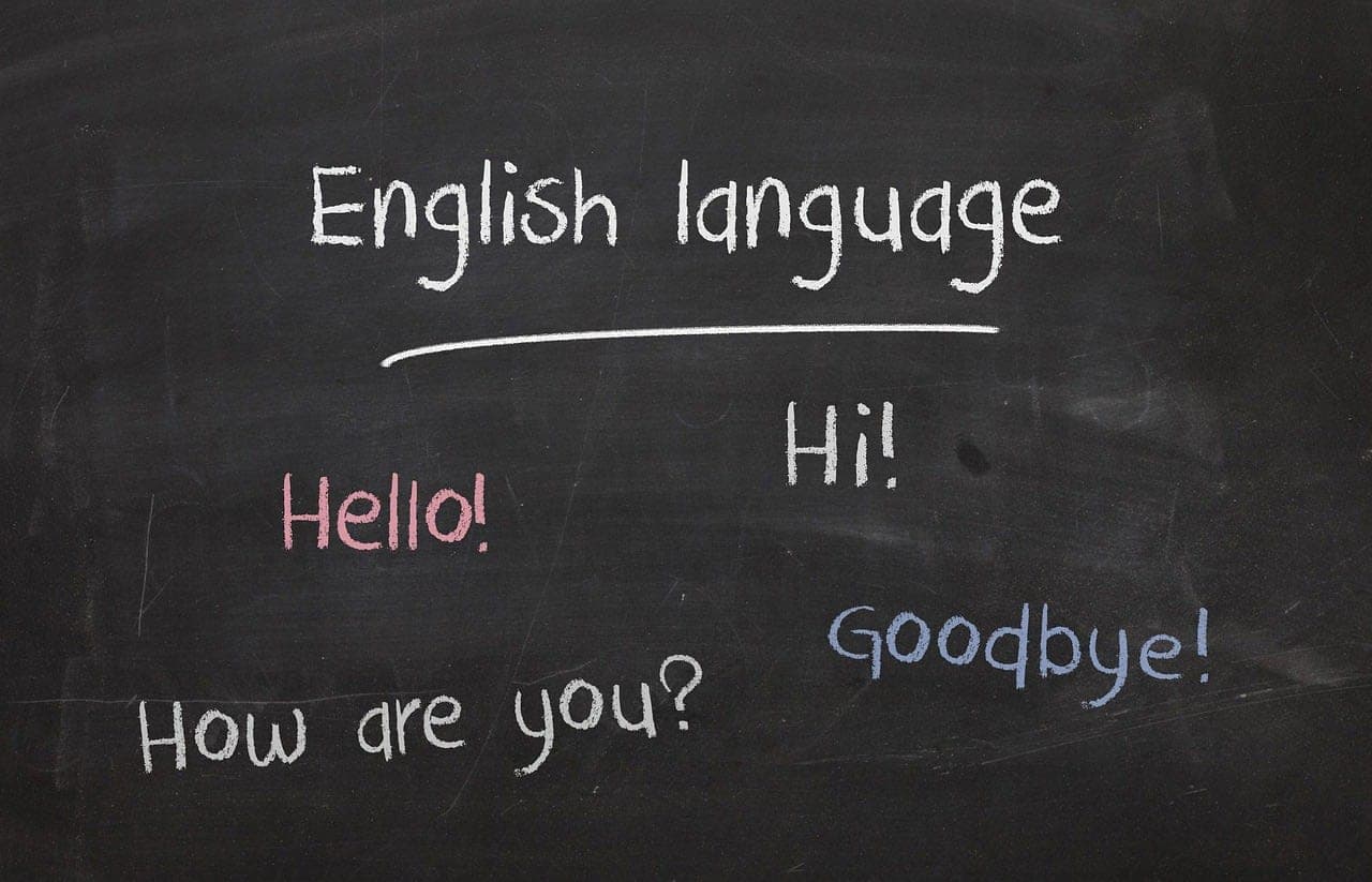 Symbolbild: Sprachkurs im Rahmen der beruflichen Integration person studying german language course classroom integration