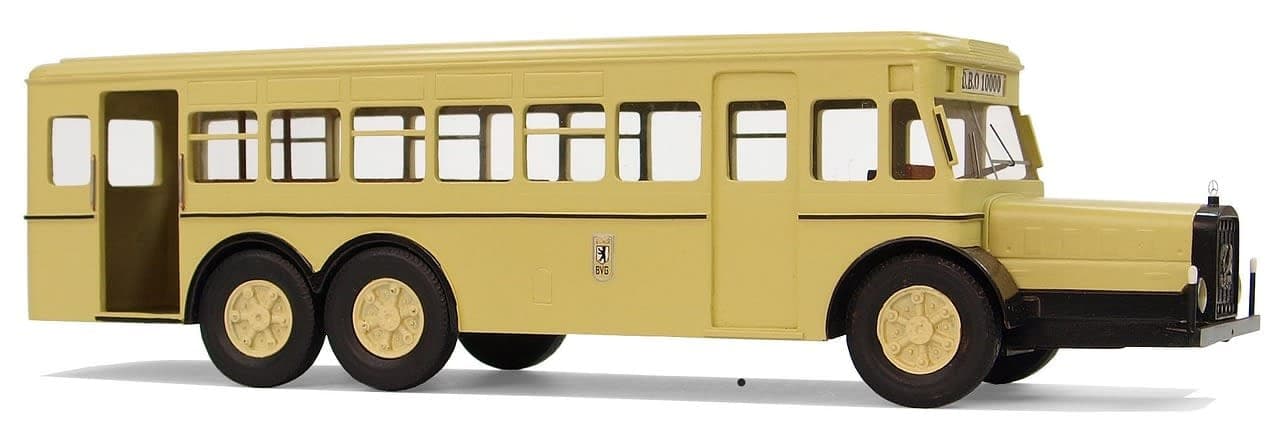 Rund um Hermannplatz und Sonnenallee leitet die BVG am 1. Mai regelmaessig Buslinien um Berlin BVG bus Hermannplatz Neukoelln