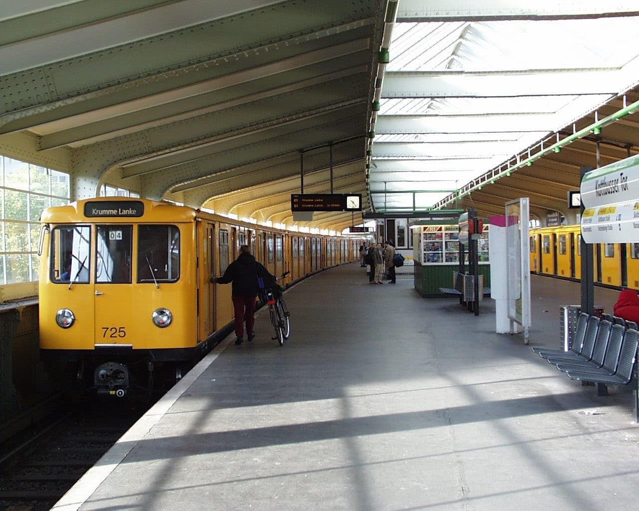 Hessen-Jobs, Berliner Schulen | Morgen 24.8.