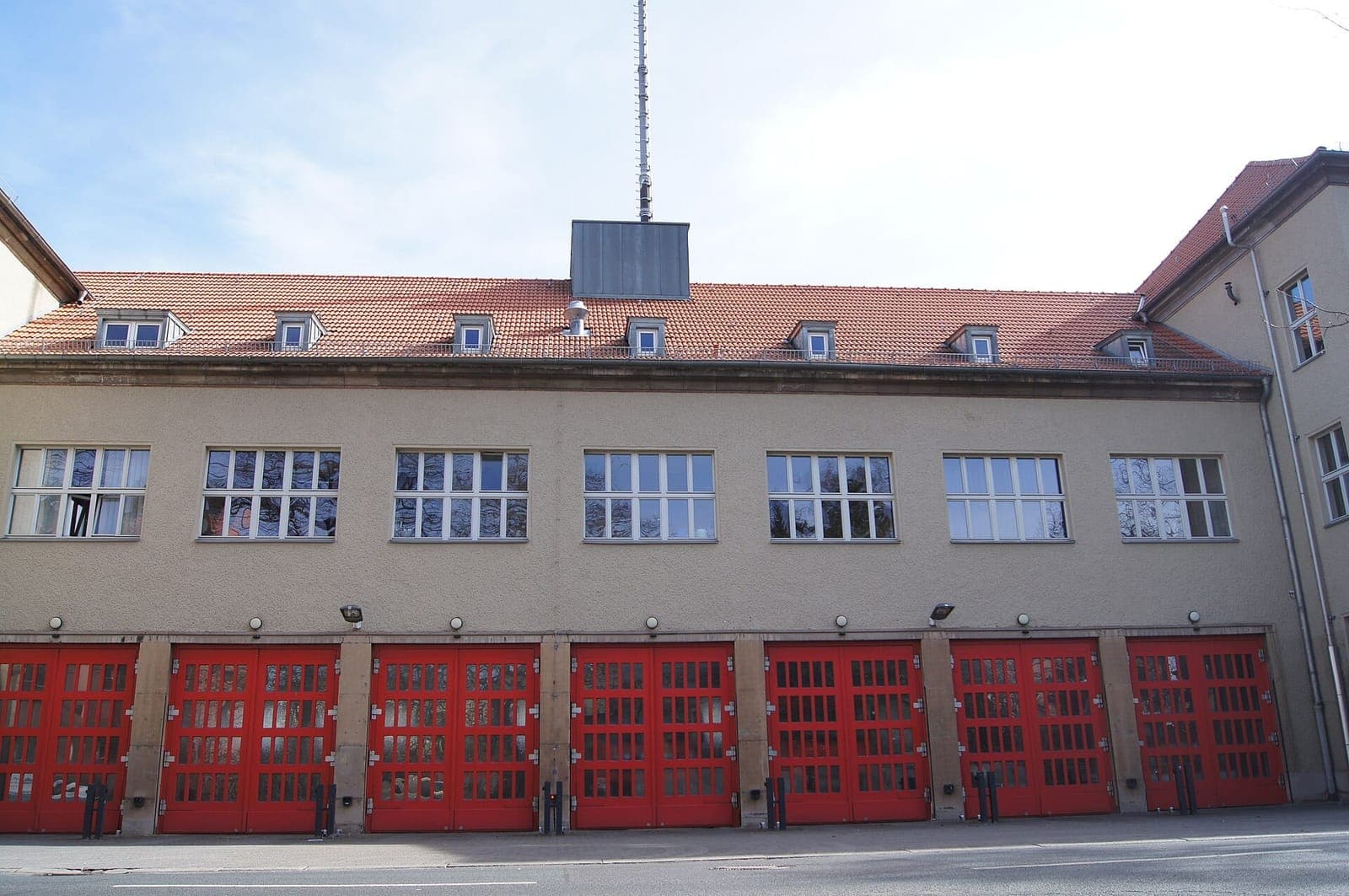 Attestpflicht und Heimbrand | Morgen 29.8.