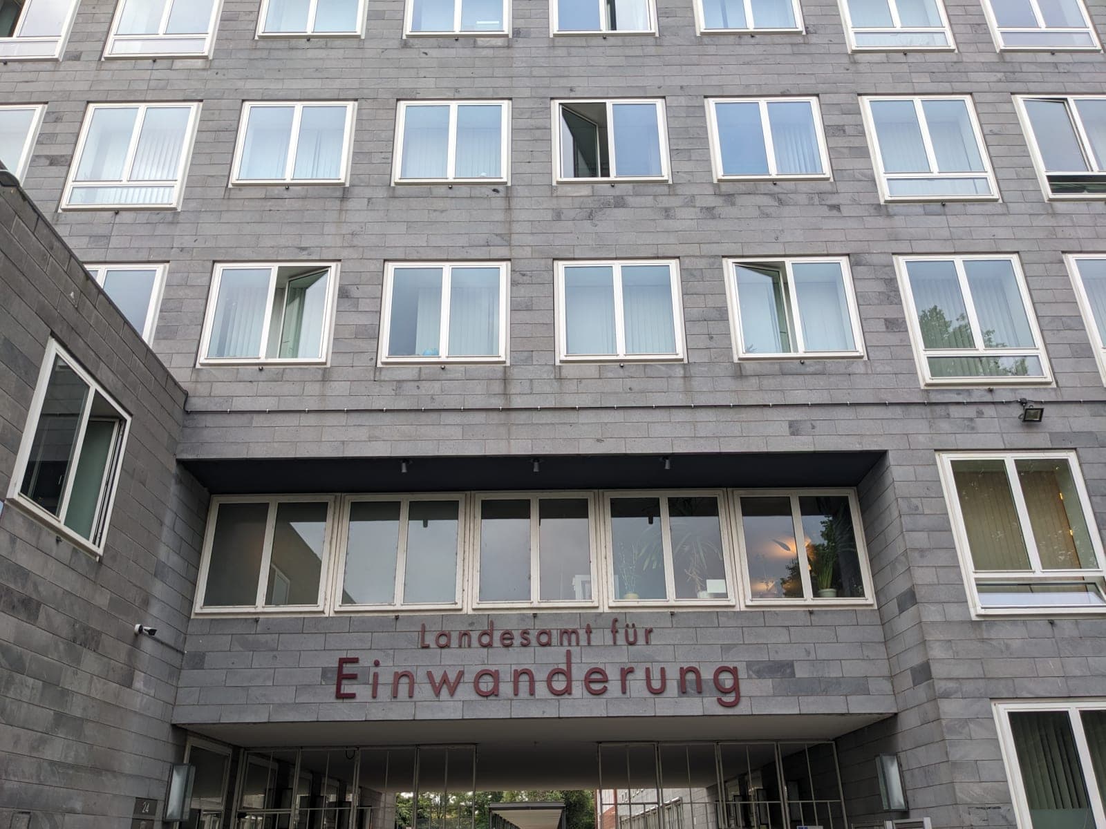 Blue Card: Gehalt vor Vertrag prüfen