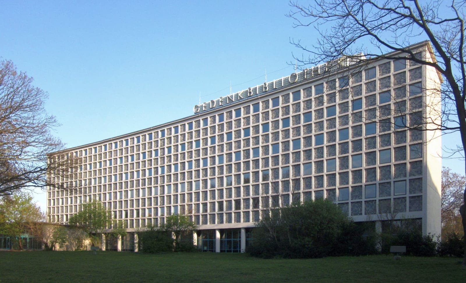 Bibliotheksausweis Berlin: 10 Euro
