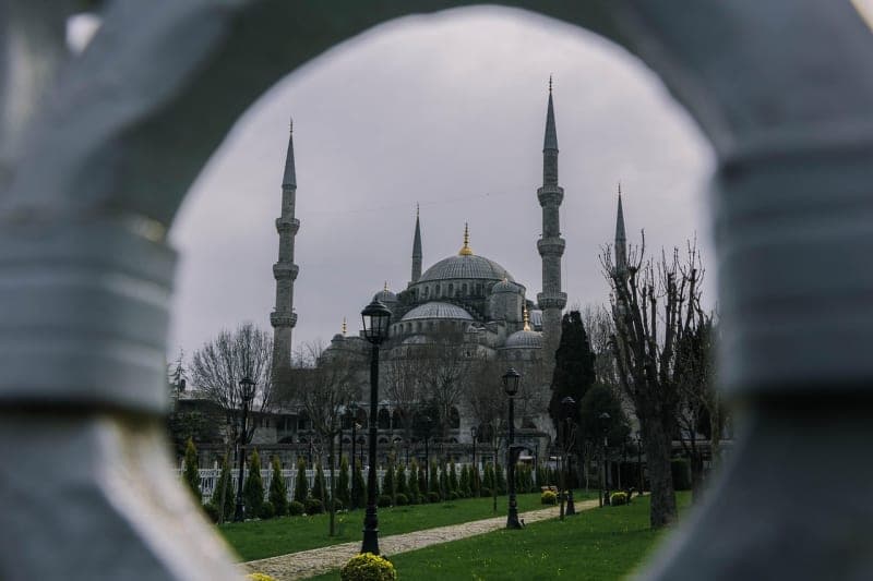 عيد الأضحى 2026 يصادف مطلع يونيو، والوقت مناسب لتقديم الطلب الآن mosque germany community prayer religious holiday