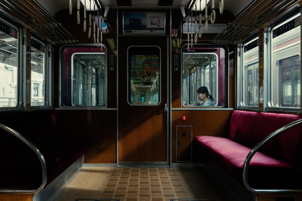 Patienten in einer Arztpraxis: Die Reformdebatte betrifft alle gesetzlich Versicherten people waiting in German doctor office Arztpraxis waiting room