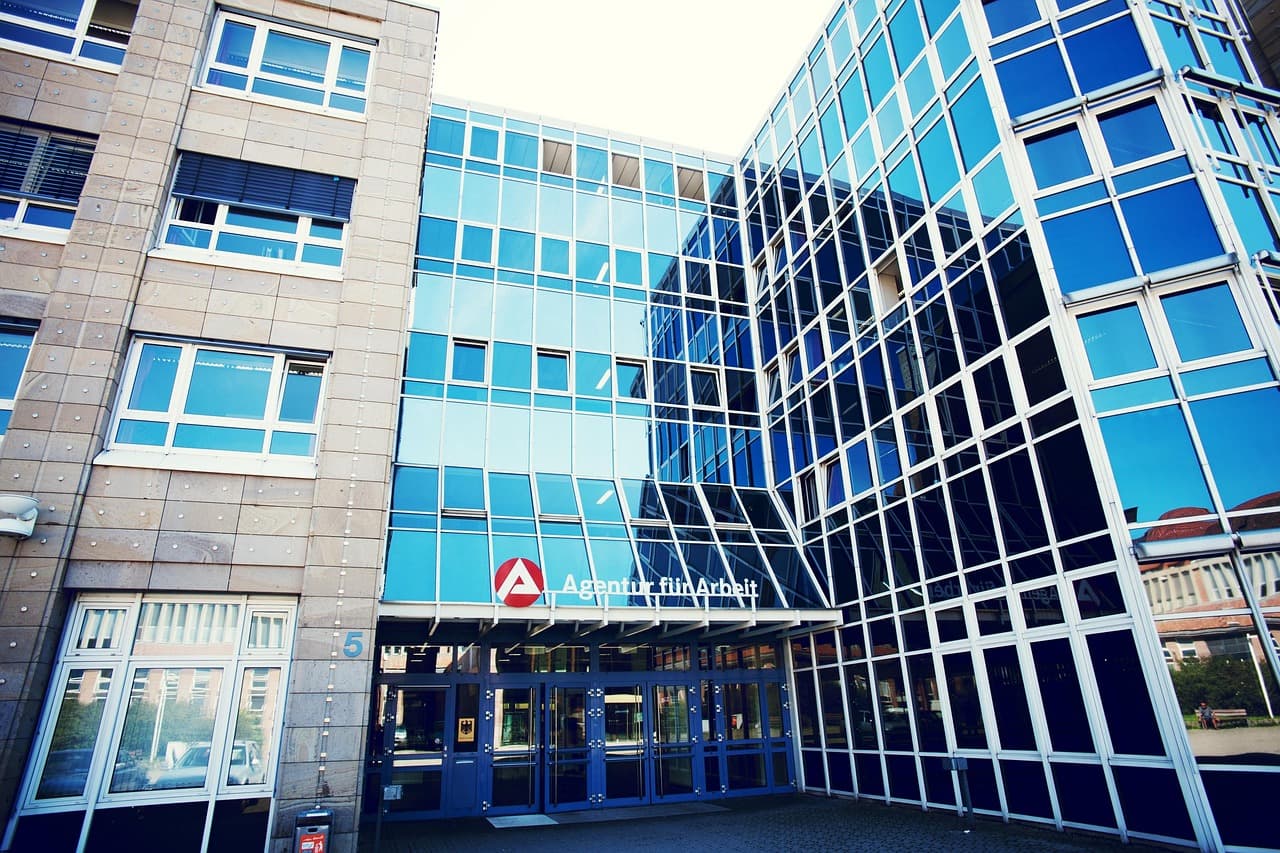 مكتب Jobcenter للاستشارات المهنية German Jobcenter employment office counseling appointment