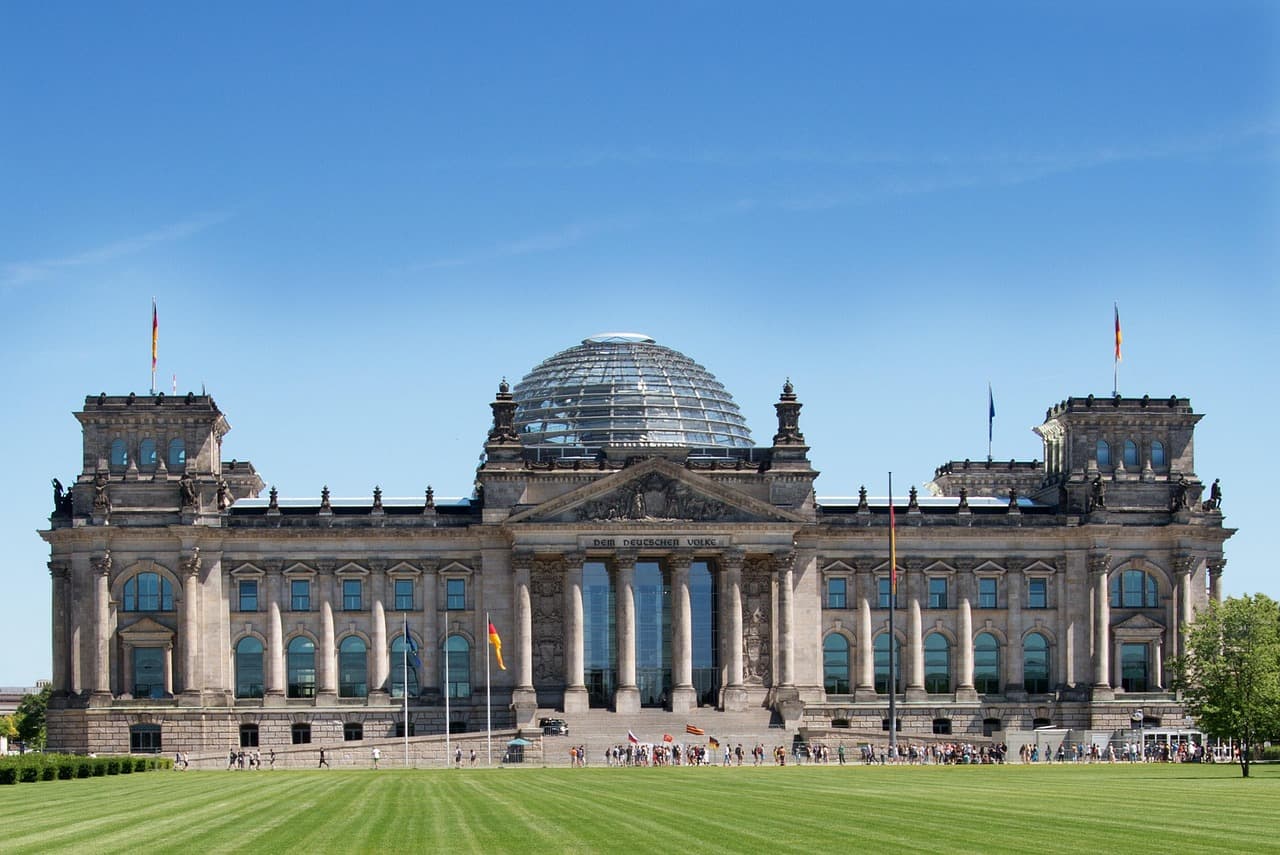 مبنى الرايخستاغ في برلين، مقر البرلمان الألماني reichstag bundestag parliament germany law