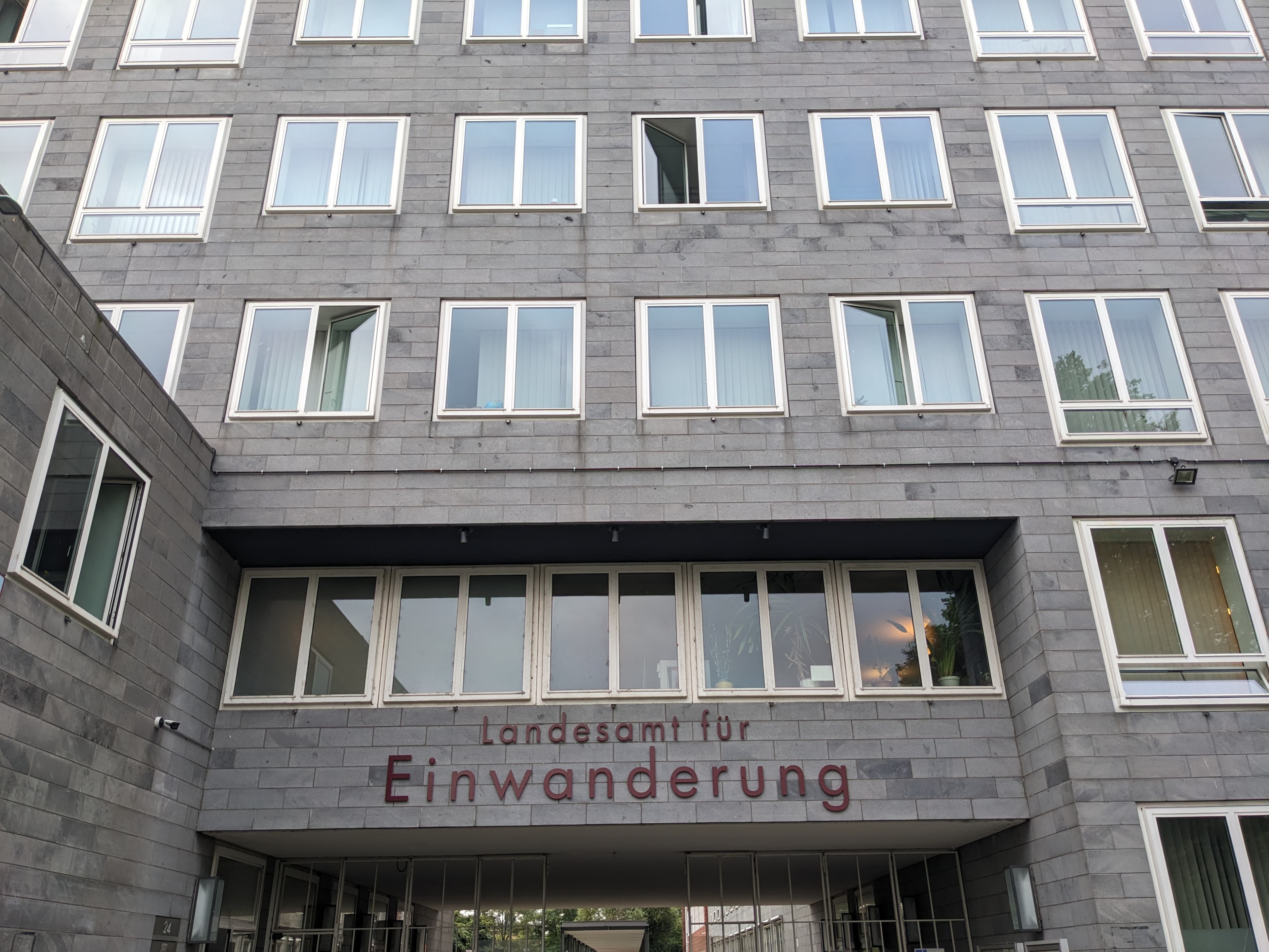 Blue Card: Gehalt vor Vertrag prüfen